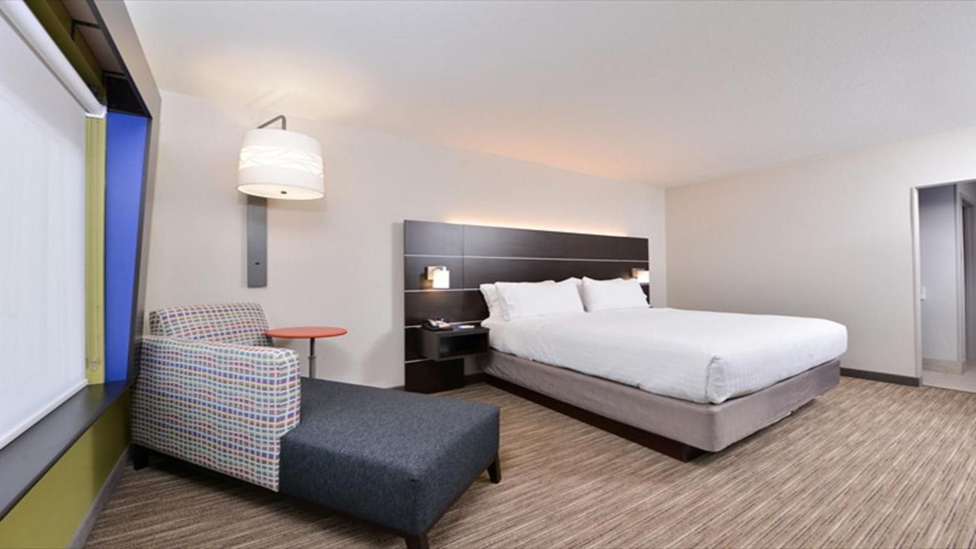 Holiday Inn Express & Suites - Parkersburg East By Ihg Zewnętrze zdjęcie