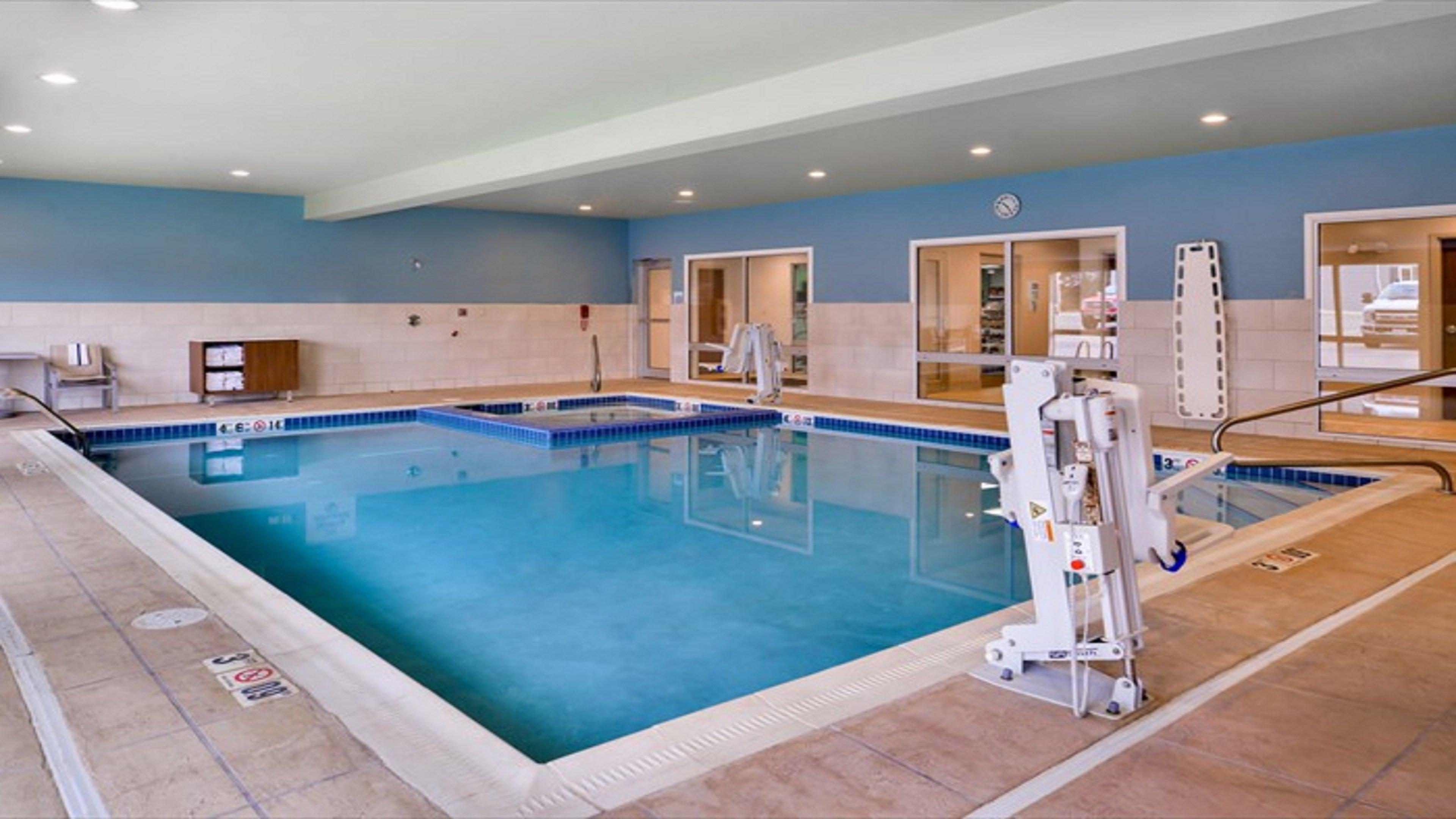 Holiday Inn Express & Suites - Parkersburg East By Ihg Zewnętrze zdjęcie