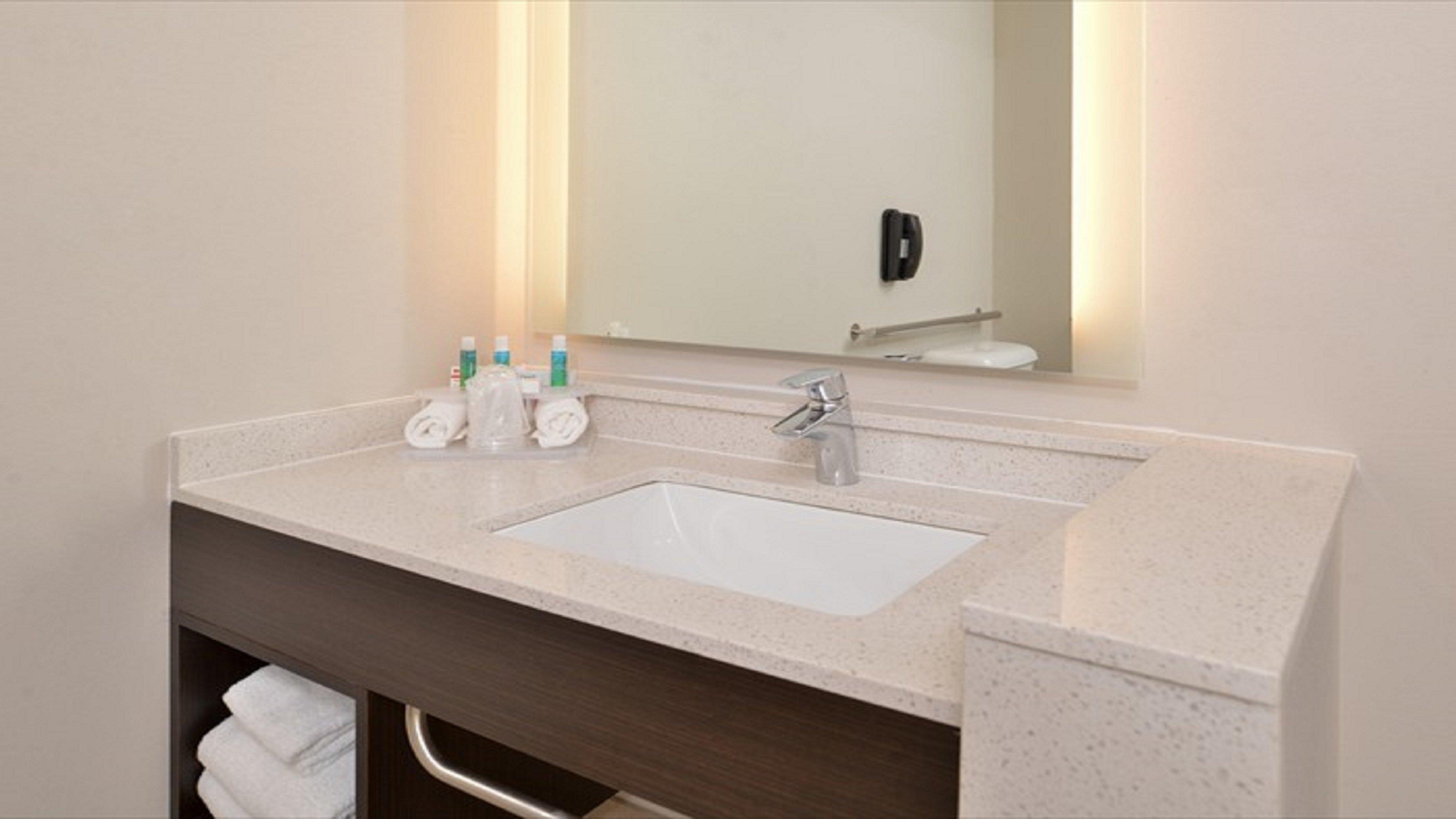 Holiday Inn Express & Suites - Parkersburg East By Ihg Zewnętrze zdjęcie