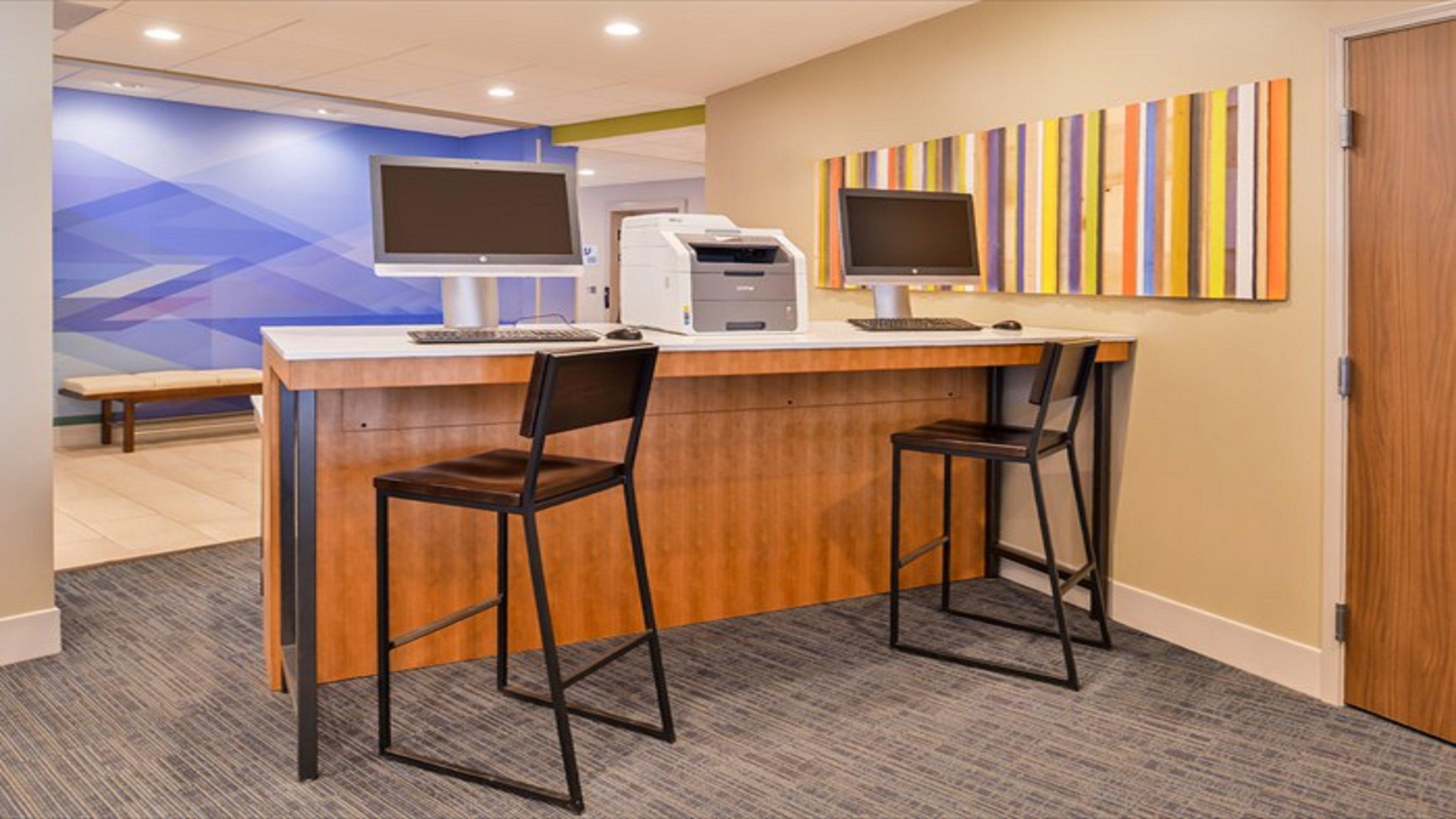Holiday Inn Express & Suites - Parkersburg East By Ihg Zewnętrze zdjęcie