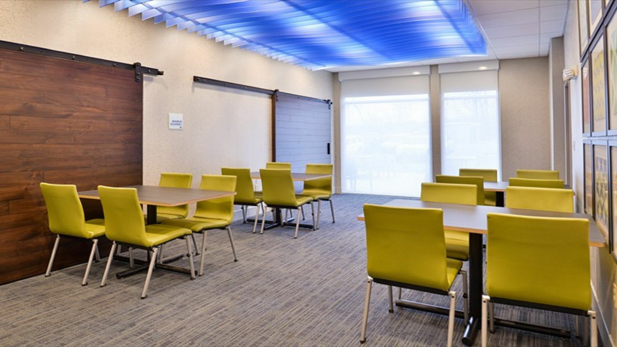 Holiday Inn Express & Suites - Parkersburg East By Ihg Zewnętrze zdjęcie