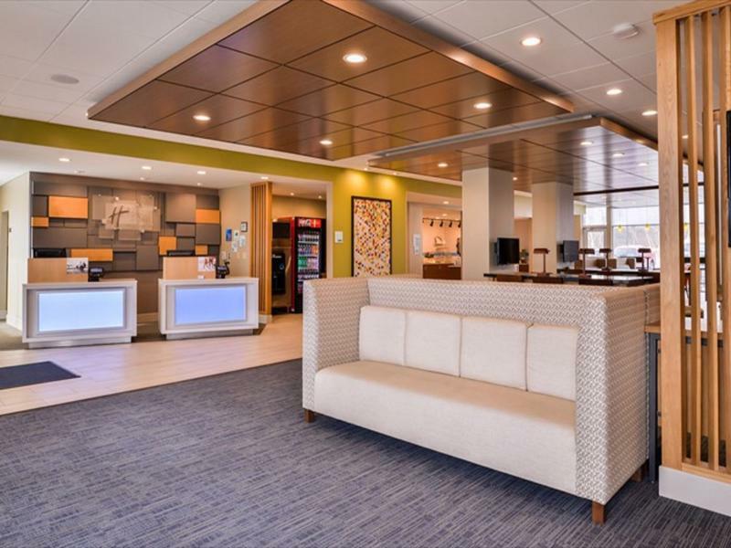 Holiday Inn Express & Suites - Parkersburg East By Ihg Zewnętrze zdjęcie